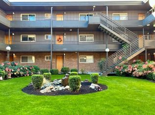 North Towne Manor, Seattle, WA 98115