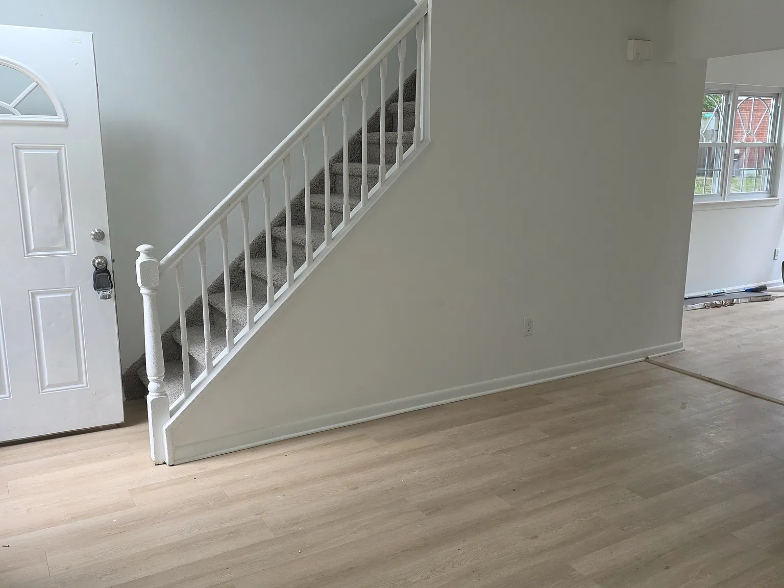 2 bed, 1.5 bath, 930 sqft, $2,190 — Photo 1