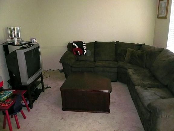2nd image of 2610 NE Euclid Ave