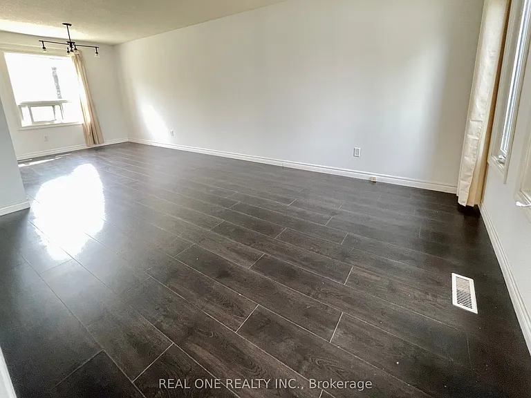 19 Blair Cres — Photo 24