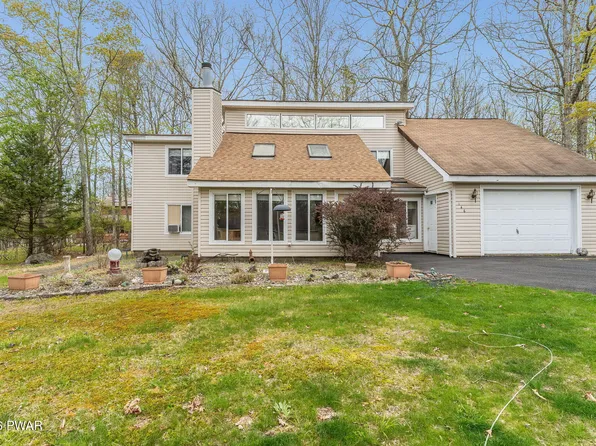 210 Old Took Dr, Tamiment, PA 18371