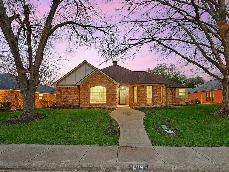 609 Arbor Creek Dr — Photo 81