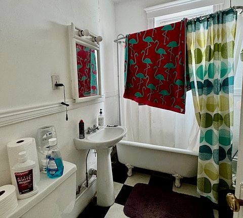 4th image of 193 Strathmore Rd APT 15