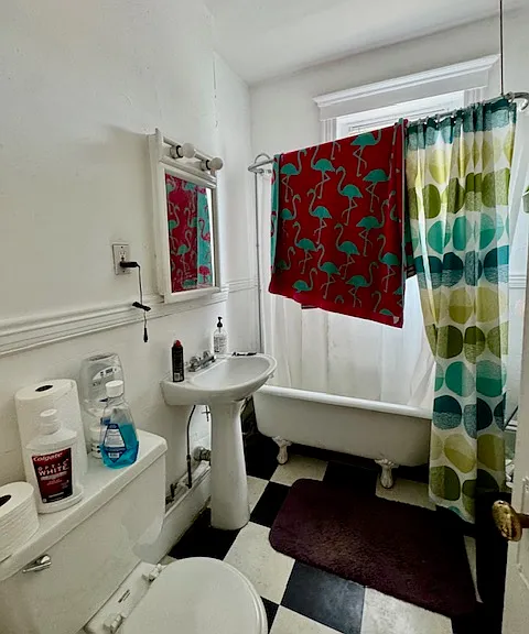 193 Strathmore Rd #1 — Photo 4