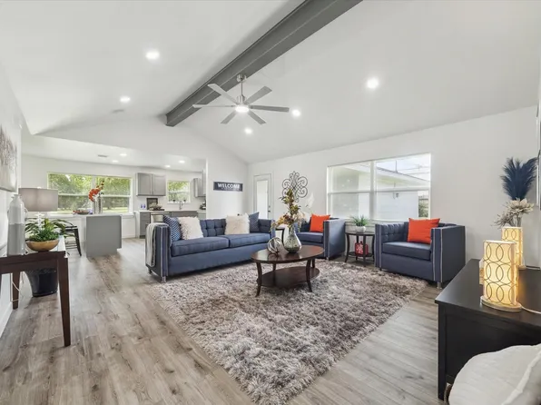 803 Hackberry St, Stafford, TX 77477