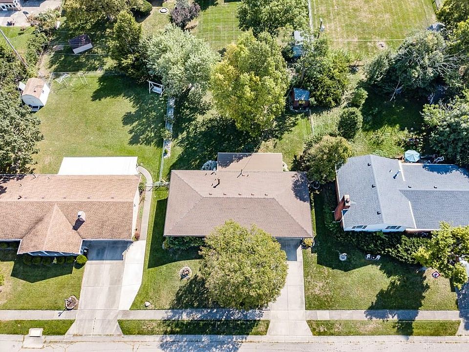 1st image of 818 Fairway Ct
