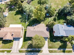 818 Fairway Ct, Miamisburg, OH 45342