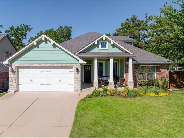 3725 Oakridge Cir, Edmond, OK 73034