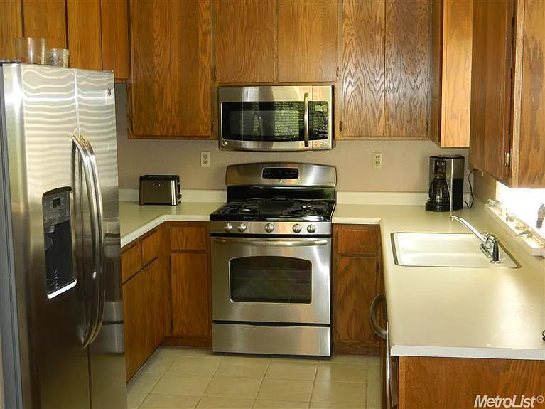 501 Silver Tree Ct photo 1