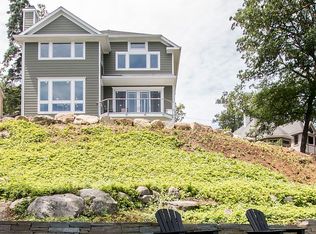 13 Waterloo Rd, Hopatcong, NJ 07843