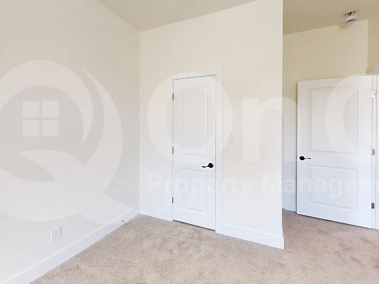 313 Buck Ridge Dr — Photo 17