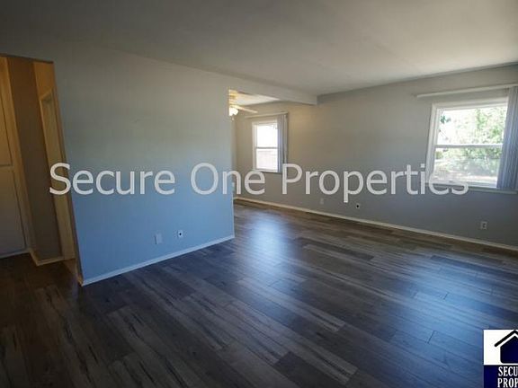 3rd image of 17226 San Fernando Mission Blvd
