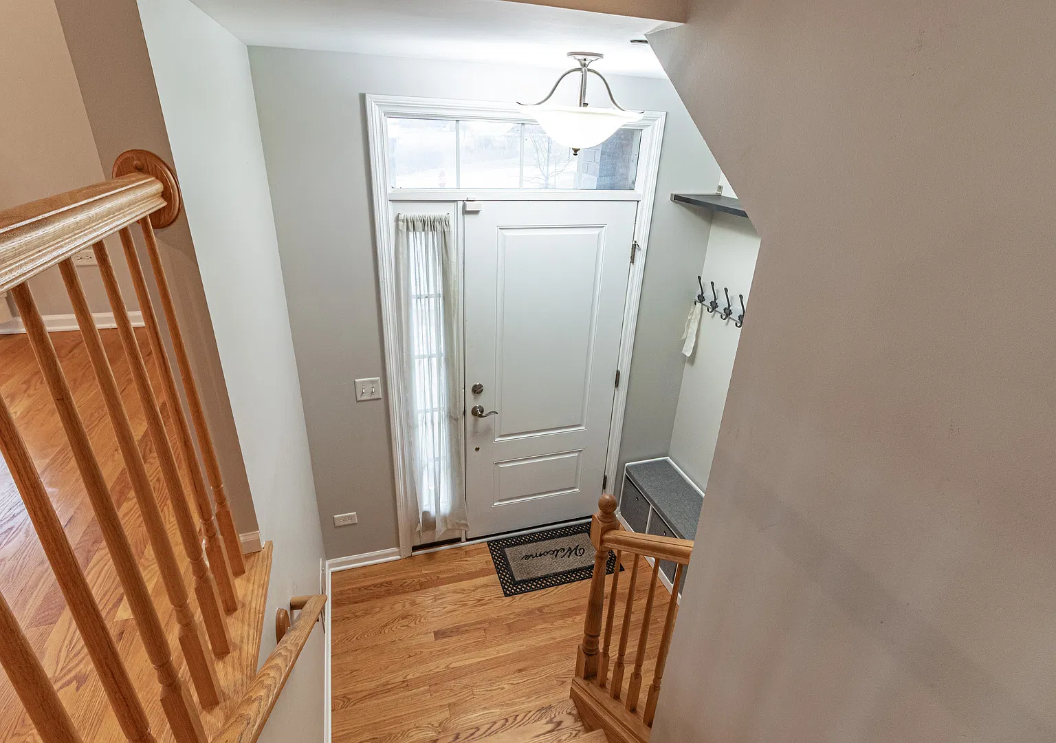 3 bed, 3.5 bath, 2440 sqft, $3,700 — Photo 2