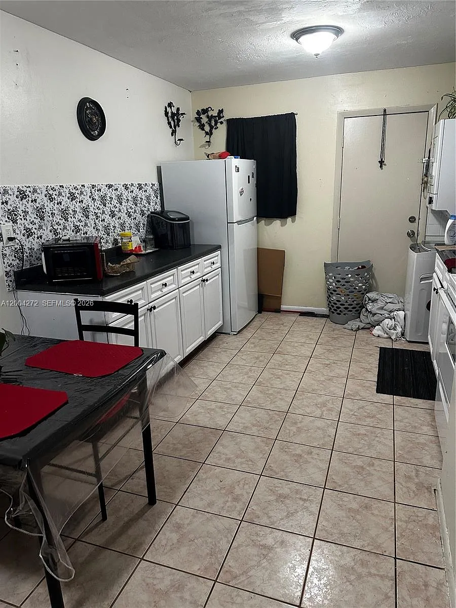 Building Photo - 2742 NW 49th St #2742
