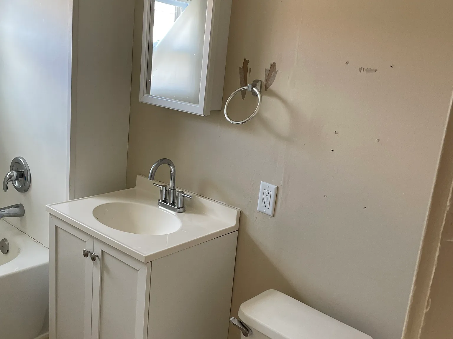 2 bed, 1200 sqft, $850 — Photo 3