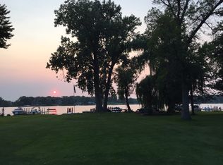 1567 Bluebird Ln, Mound, MN 55364