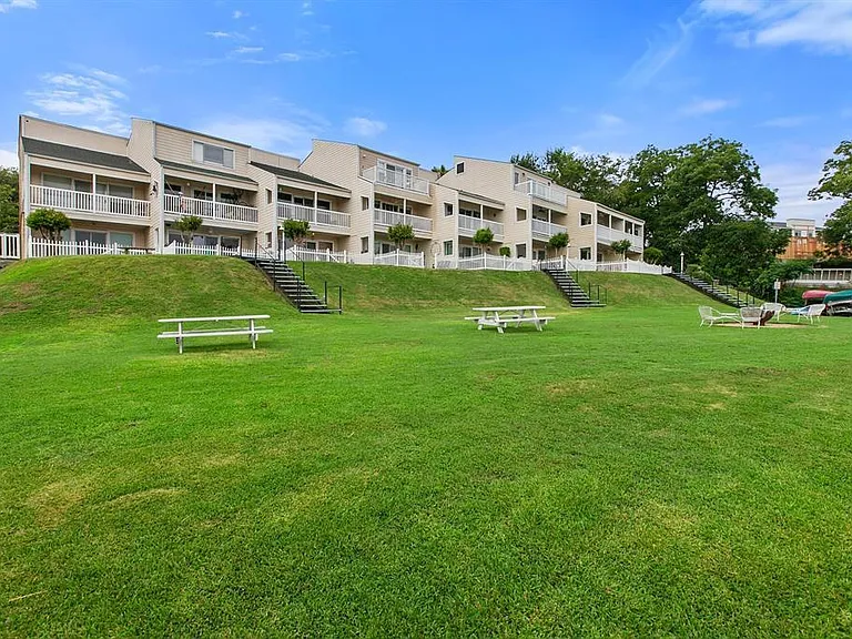 1818 S Lakeshore Blvd #32 — Photo 19