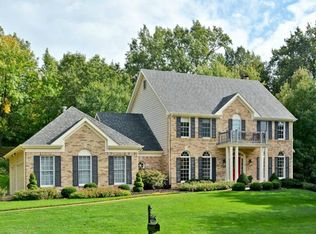 17613 Bridgeway Circle Dr, Chesterfield, MO 63005