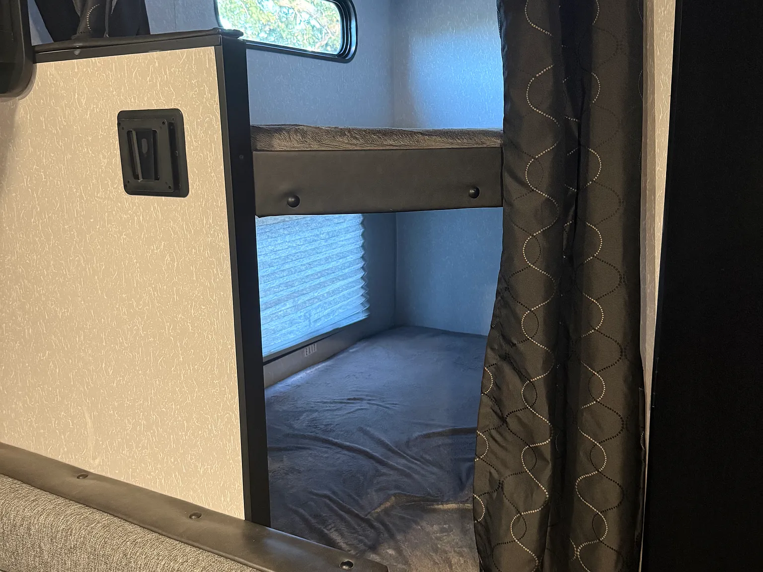 1 bed, 250 sqft, $700 — Photo 3