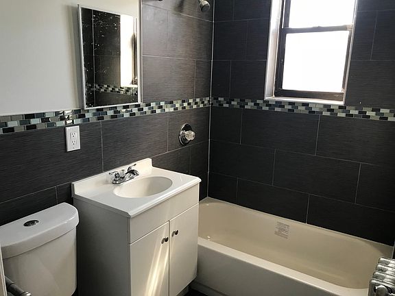 3rd image of 433 Lincoln Ave APT B3