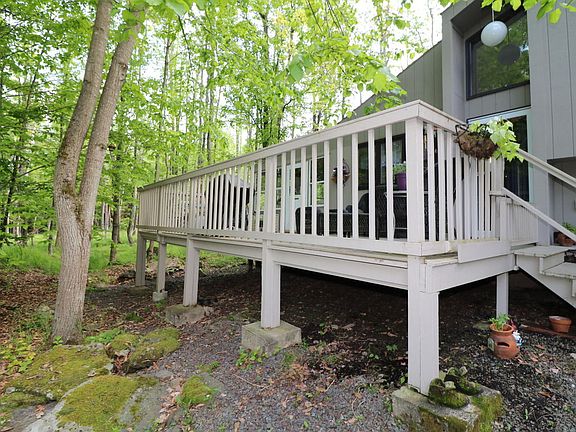 3rd image of 132 Underwood Ln