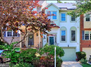 8703 Delcris Dr, Gaithersburg, MD 20886