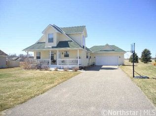 910 Morrison Ave, Annandale, MN 55302