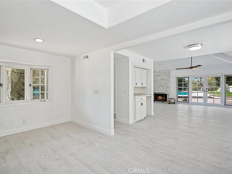24291 Los Serranos Dr — Photo 9