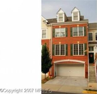 46180 Cecil Ter, Sterling, VA, 20165