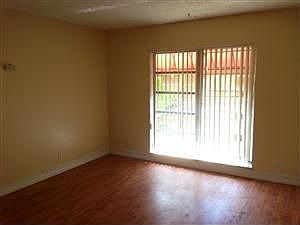 5th image of 4515 Treehouse Ln #H