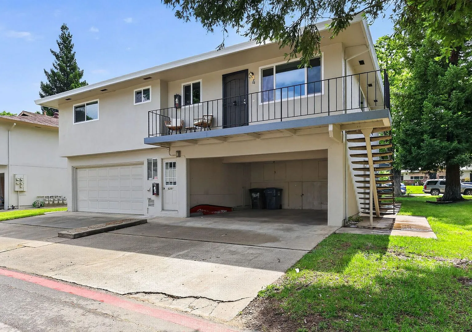 Citrus Heights Gorgeous Renovated Condo At Greenback Estates 6281 Cavan Drive #4 — Photo 3