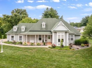 22 Covered Bridge Ln, Glen Carbon, IL