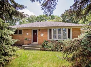 15225 Carpenter Rd, Brookfield, WI 53005