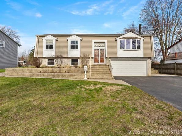 4533 Black Partridge Ln, Lisle, IL 60532