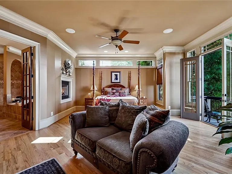 6407 Grand Marina Cir — Photo 61