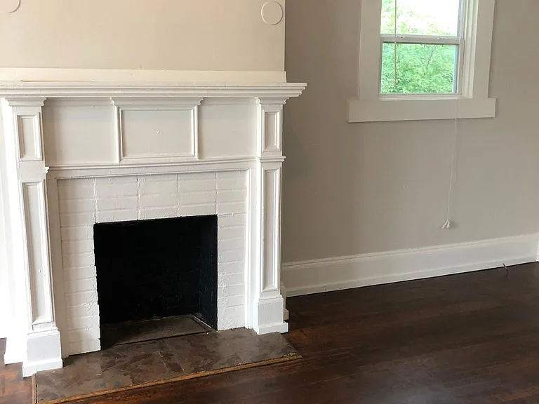 430 Spring St NW — Photo 3