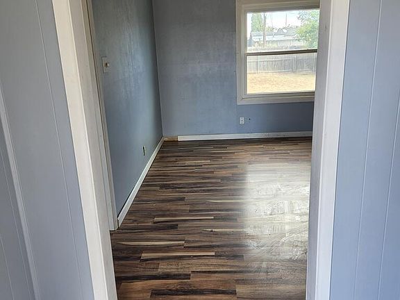 5th image of 109 Howard Dr