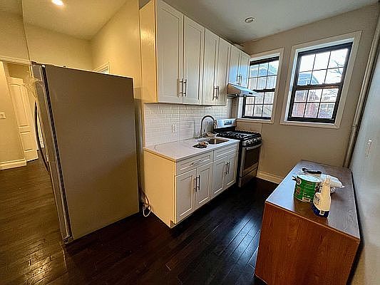 2nd image of 617 E 96th St APT 2
