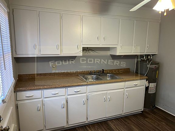 3rd image of 600 Waugh St #B