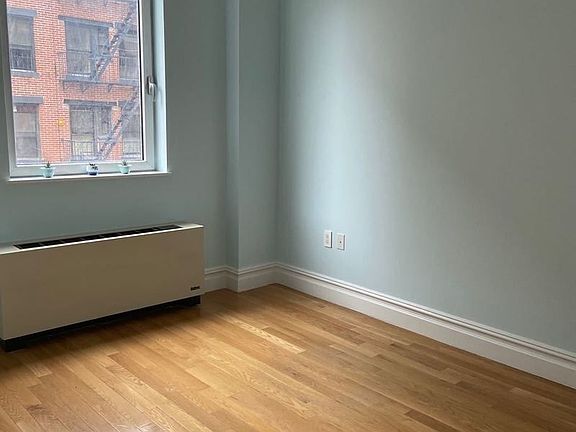 4th image of 158 Hester St APT 3C