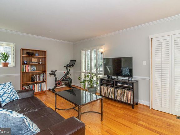 4th image of 9859 Sweet Mint Dr