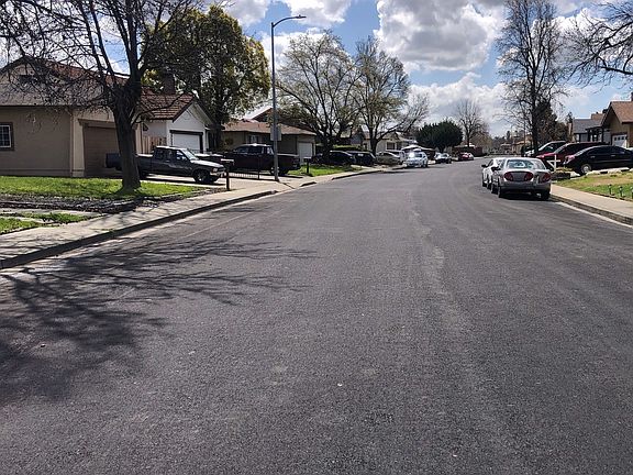5th image of 571 Greenwood Dr