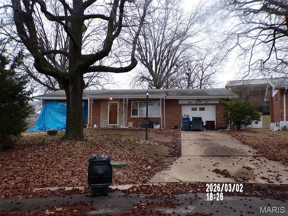 1st image of 379 Porchester Dr