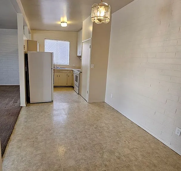 Park Plaza Condos — Photo 12