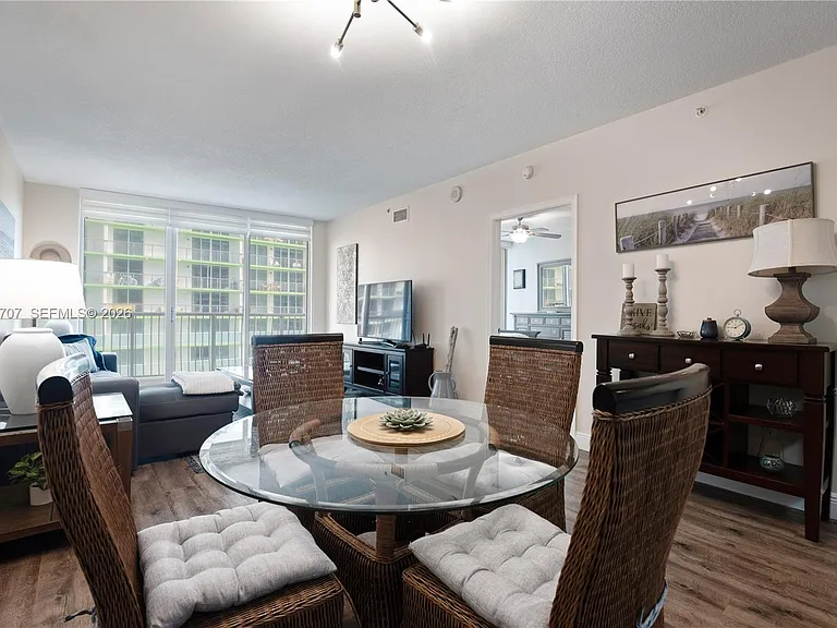 1750 N Bayshore Dr #1405 — Photo 17