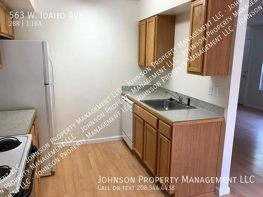 Many amenities on this West Meridian Townhome Style 2 bedroom! — Photo 3