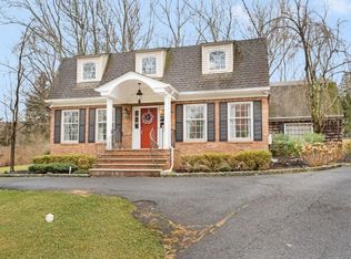 4 Glengary Dr, Mendham, NJ 07945
