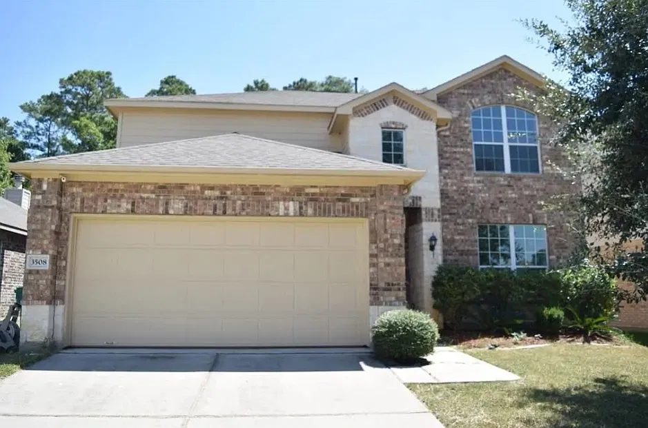 Oakville Drive 3508 - 1 — Photo 1