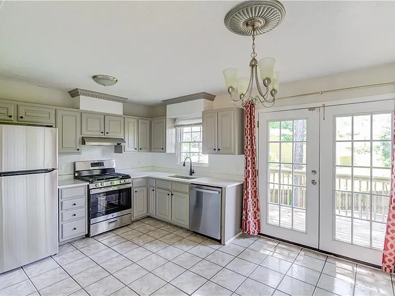 4647 Candlewyck Way — Photo 4