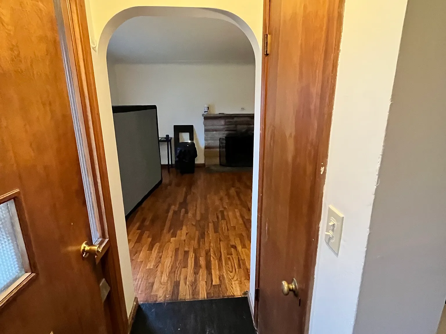3 bed, 1.5 bath, 1216 sqft, $1,150 — Photo 2